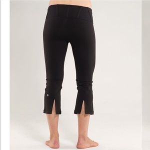 Lululemon Tadasana Slit Black Crop Leggings